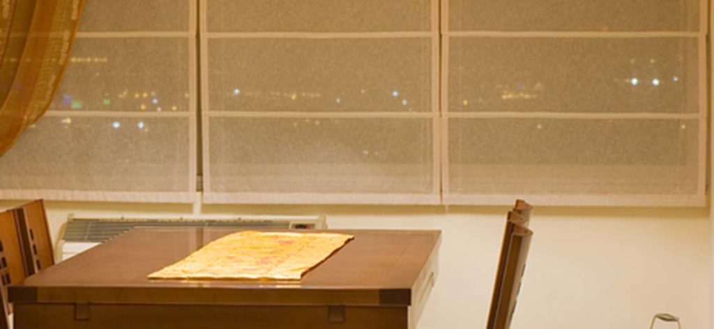 Light filtering Roman shades for a bright and airy Thousand Oaks dining room.