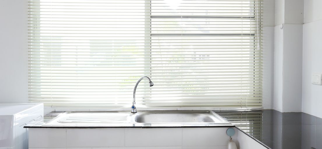 Horizontally Stunning: Venetian Blinds Installation by Master Blinds in Tia Owens' New Kitchen