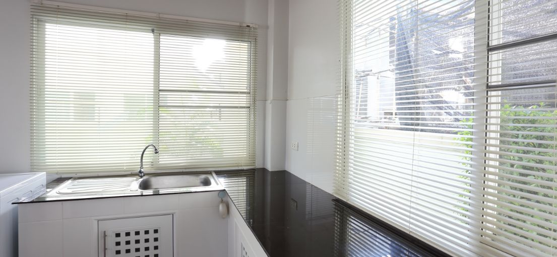 Horizontally Stunning: Venetian Blinds Installation by Master Blinds in Tia Owens' New Kitchen