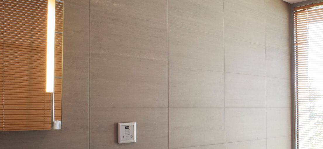 Santa Monica Bathroom Bliss: Stylish Window Upgrade with Master Blinds